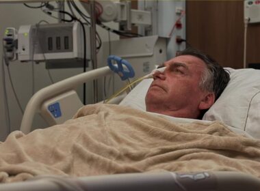 Carlos Bolsonaro chama esquema de segurança constrangedor