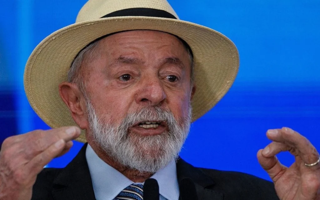 Lula Critica Oposição em Declaração Durante Evento Público