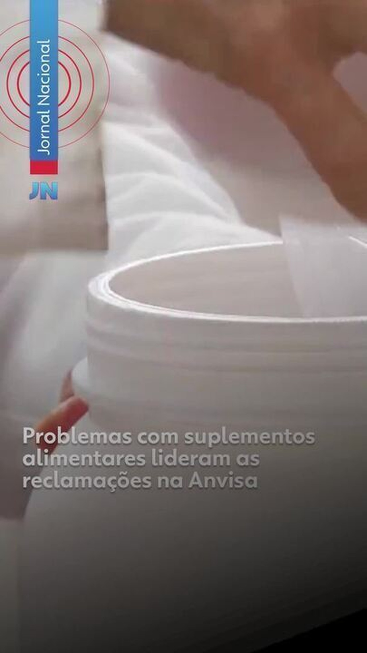Anvisa veta café de açaí com promessa de cura, suspende glitters com plástico e proíbe lote de azeite - Imagem do artigo
